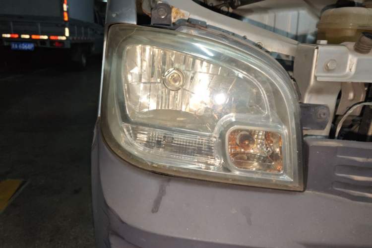 Used Wuling Zhiguang 2015 1.2L Practical LS-I Model Right Front Headlight
