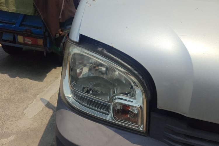 Used Wuling Zhiguang 2015 1.2L Practical LS-I Model Right Front Headlight