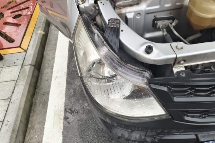 Used Wuling Zhiguang 2015 1.2L S Practical Model LSI Right Front Headlight