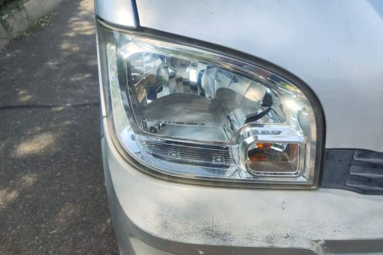 Used Wuling Zhiguang 2015 1.2L Practical LS-I Model Right Front Headlight