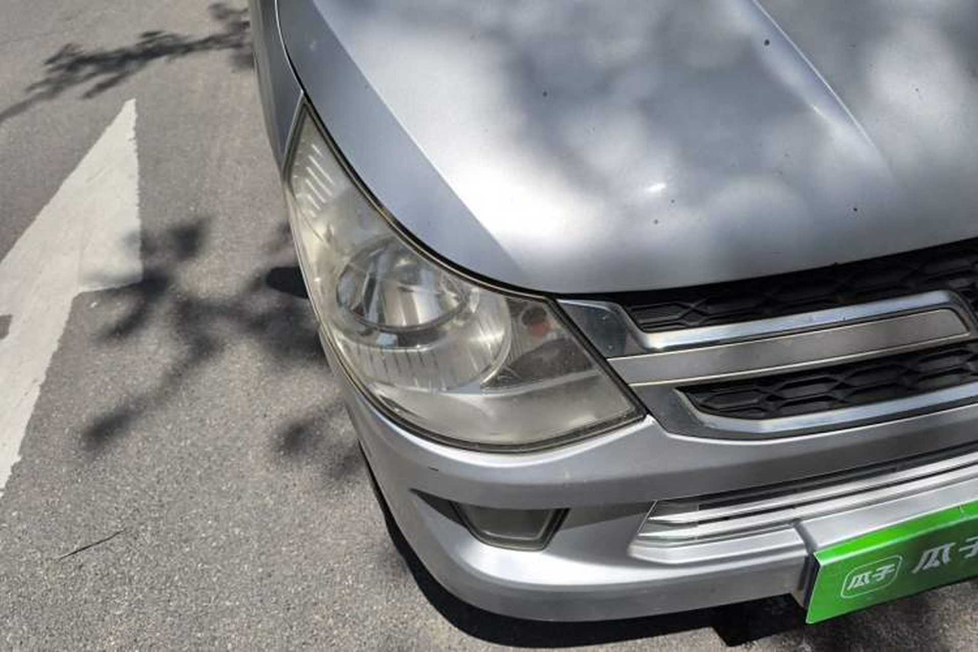 Used Wuling Zhiguang 2015 1.2L S Standard Model LSI Right Front Headlight