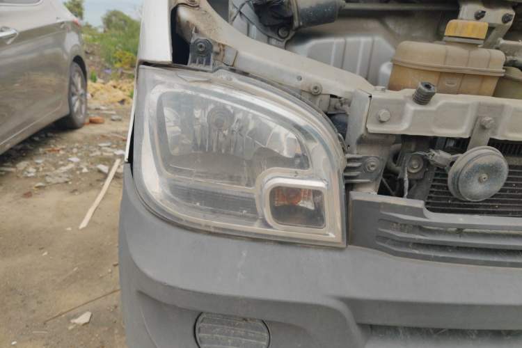 Used Wuling Zhiguang 2015 1.2L Practical LS-I Model Right Front Headlight