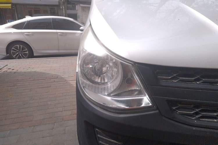 Used Wuling Zhiguang 2015 1.2L S Practical Model LSI Right Front Headlight