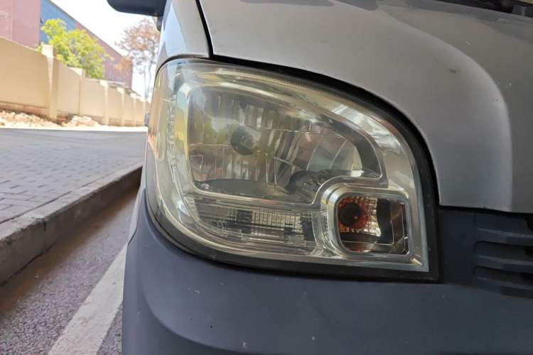 Used Wuling Zhiguang 2015 1.2L Practical LS-I Model Right Front Headlight