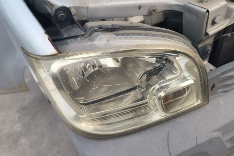 Used Wuling Zhiguang 2015 1.2L Practical LS-I Model Right Front Headlight