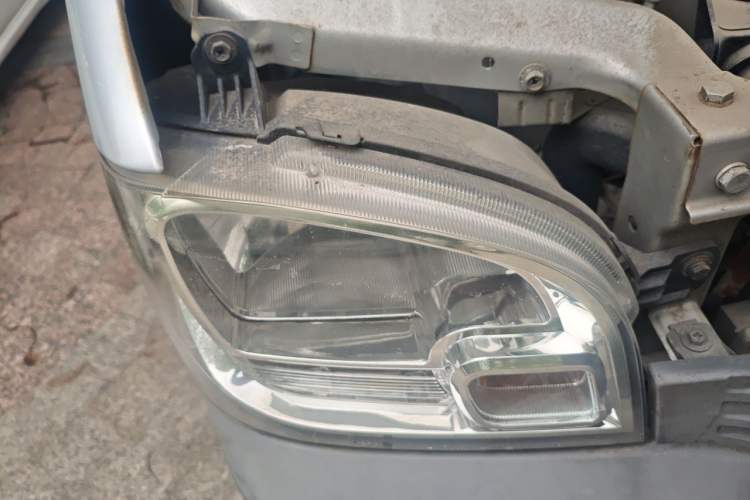 Used Wuling Zhiguang 2015 1.2L Practical LS-I Model Right Front Headlight