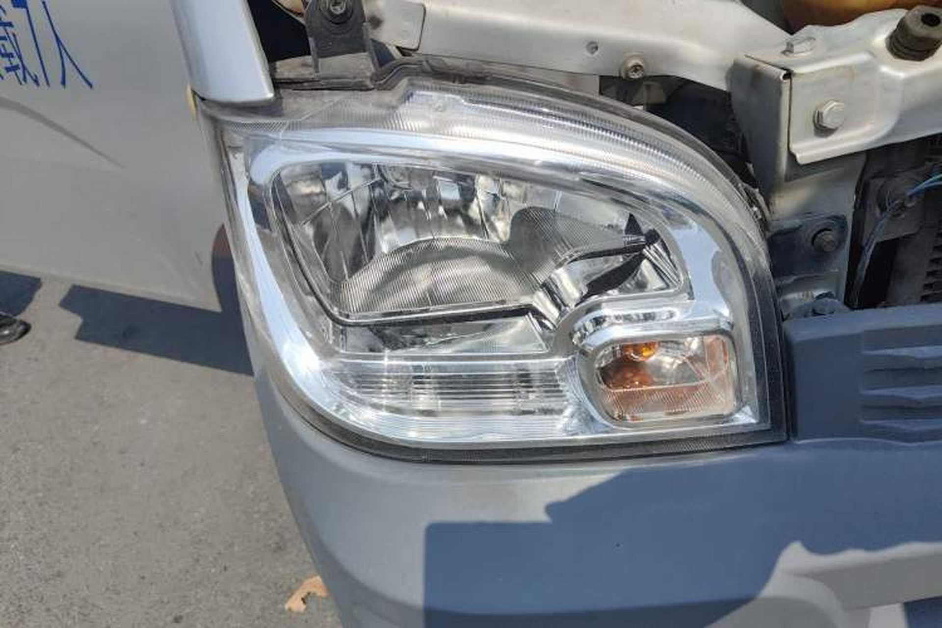 Used Wuling Zhiguang 2015 1.2L S Practical Model LSI Right Front Headlight