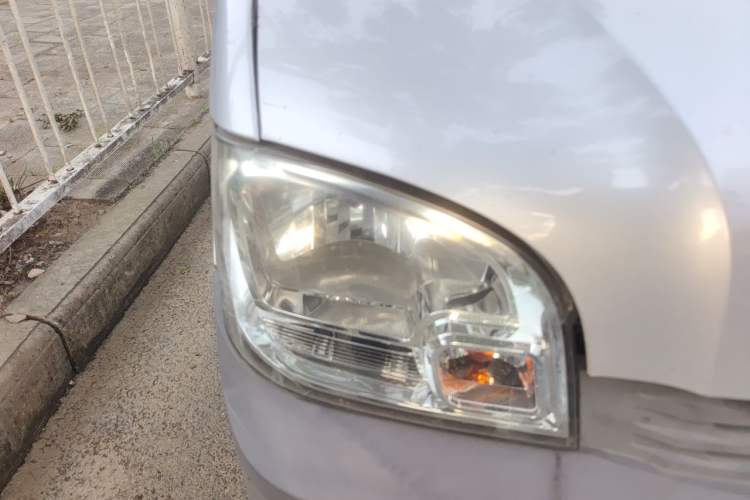 Used Wuling Zhiguang 2015 1.2L Practical LS-I Model Right Front Headlight