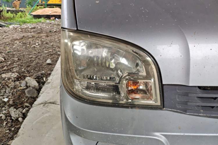 Used Wuling Zhiguang 2015 1.2L Practical LS-I Model Right Front Headlight