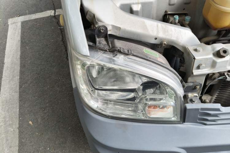 Used Wuling Zhiguang 2015 1.2L S Practical Model LSI Right Front Headlight