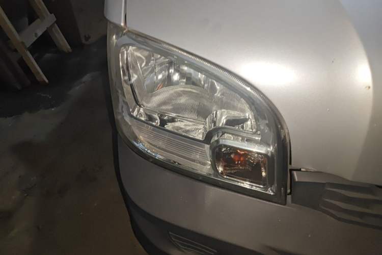 Used Wuling Zhiguang 2015 1.2L Practical LS-I Model Right Front Headlight