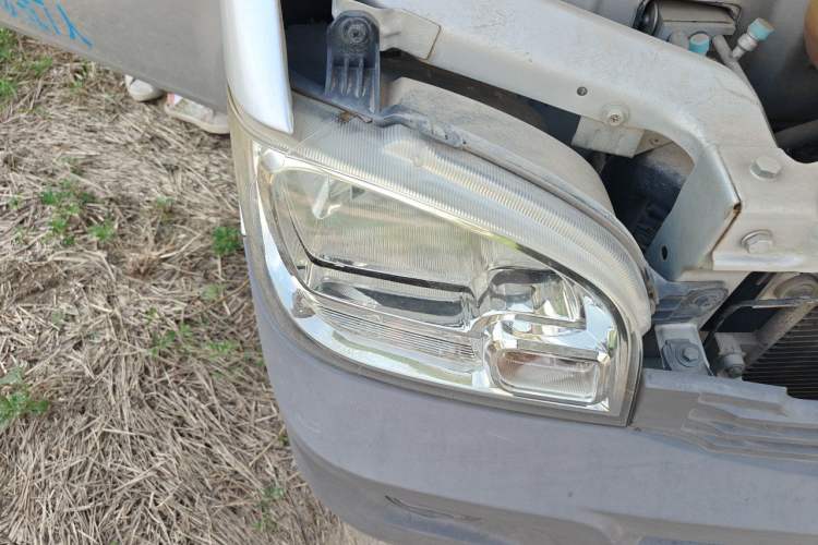 Used Wuling Zhiguang 2015 1.2L Practical LS-I Model Right Front Headlight