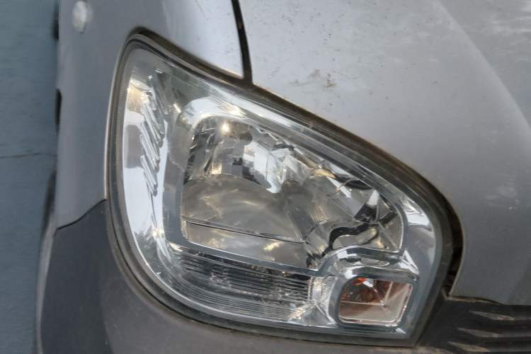 Used Wuling Zhiguang 2015 1.2L Practical LS-I Model Right Front Headlight
