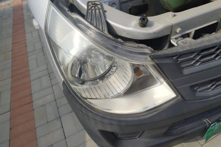 Used Wuling Zhiguang 2015 1.2L S Practical Model LSI Right Front Headlight