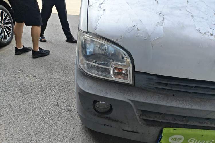 Used Wuling Zhiguang 2015 1.2L Practical LS-I Model Right Front Headlight