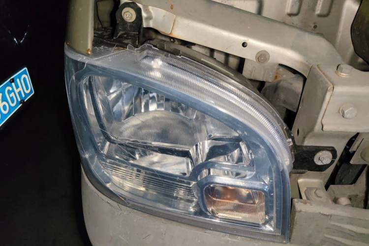 Used Wuling Zhiguang 2015 1.2L Practical LS-I Model Right Front Headlight