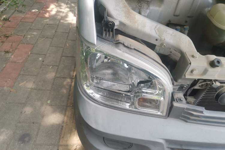 Used Wuling Zhiguang 2015 1.2L Practical LS-I Model Right Front Headlight