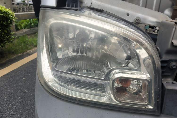 Used Wuling Zhiguang 2015 1.2L Practical LS-I Model Right Front Headlight