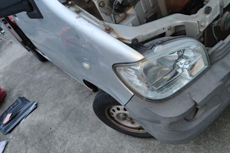Used Wuling Zhiguang 2015 1.2L Practical LS-I Model Right Front Headlight