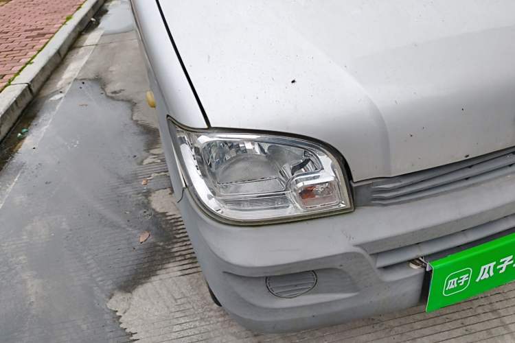 Used Wuling Zhiguang 2015 1.2L Practical LS-I Model Right Front Headlight