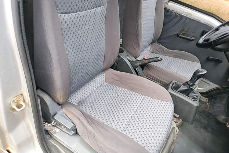Used Wuling Zhiguang 2015 1.2L Practical LS-I Model Right Front Seat
