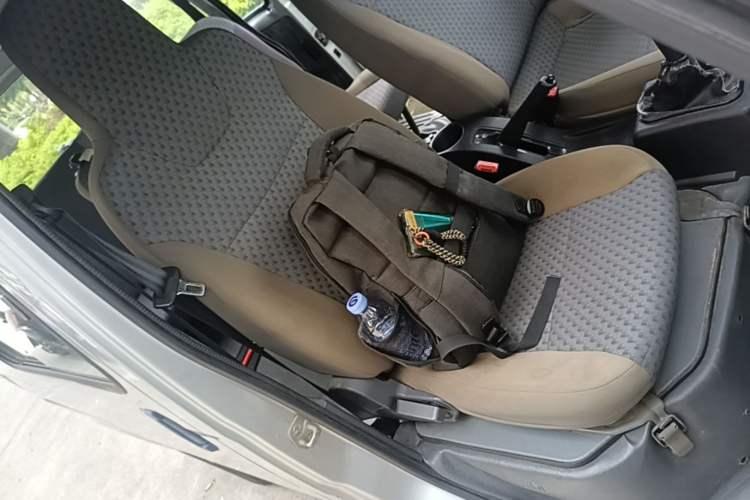 Used Wuling Zhiguang 2015 1.2L Practical LS-I Model Right Front Seat