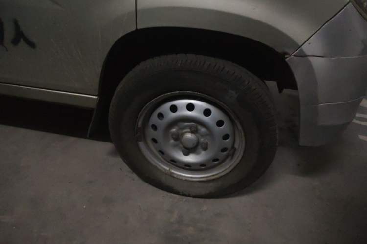 Used Wuling Zhiguang 2015 1.2L S Practical Model LSI Right Front Wheel Hub