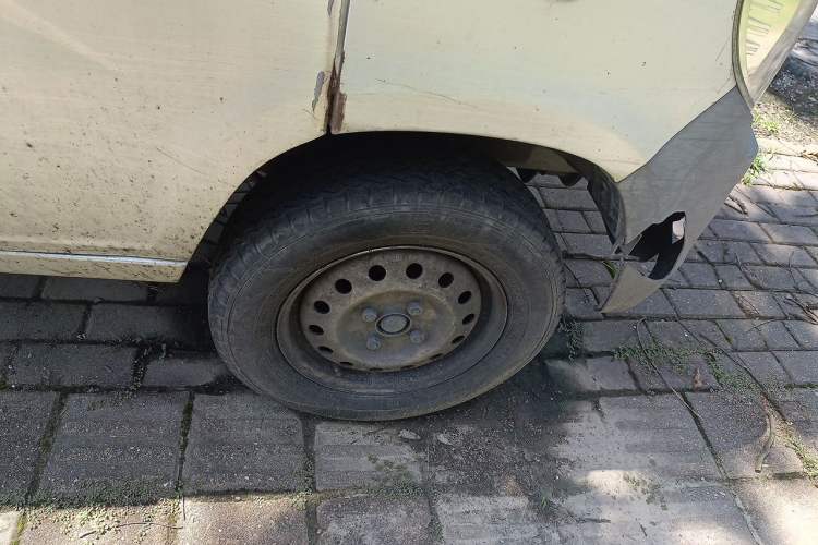 Used Wuling Zhiguang 2015 1.2L Practical LS-I Model Right Front Wheel Hub