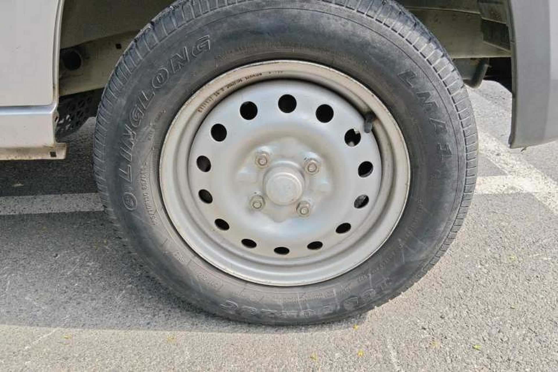 Used Wuling Zhiguang 2015 1.2L Practical LS-I Model Right Front Wheel Hub