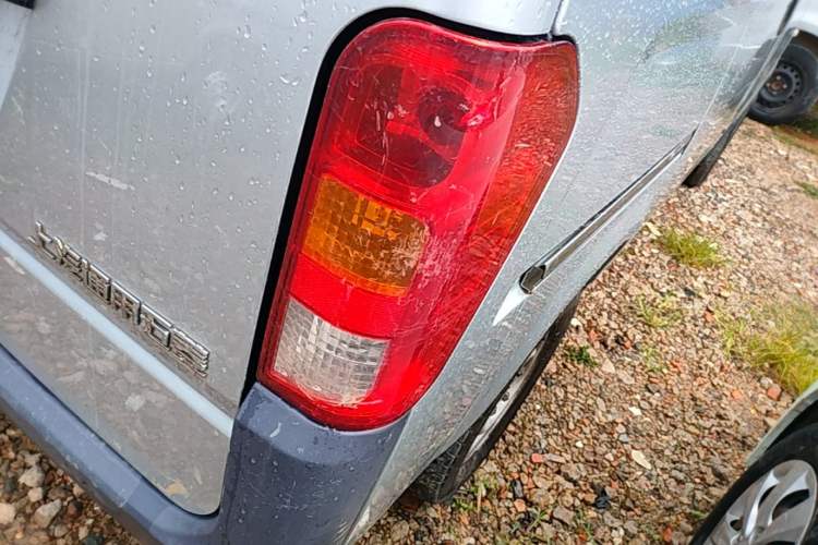 Used Wuling Zhiguang 2015 1.2L Practical LS-I Model Right Rear Taillight