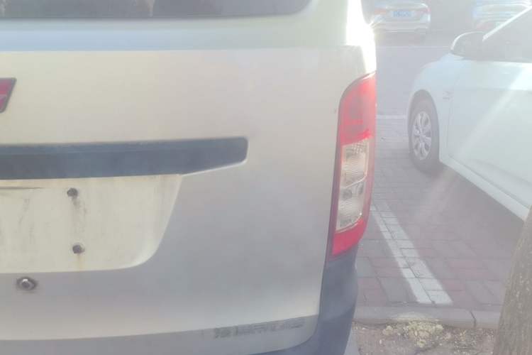 Used Wuling Zhiguang 2015 1.2L S Practical Model LSI Right Rear Taillight