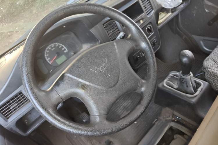Used Wuling Zhiguang 2015 1.2L Practical LS-I Model Steering Wheel