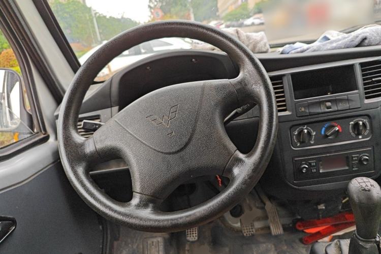 Used Wuling Zhiguang 2015 1.2L Practical LS-I Model Steering Wheel