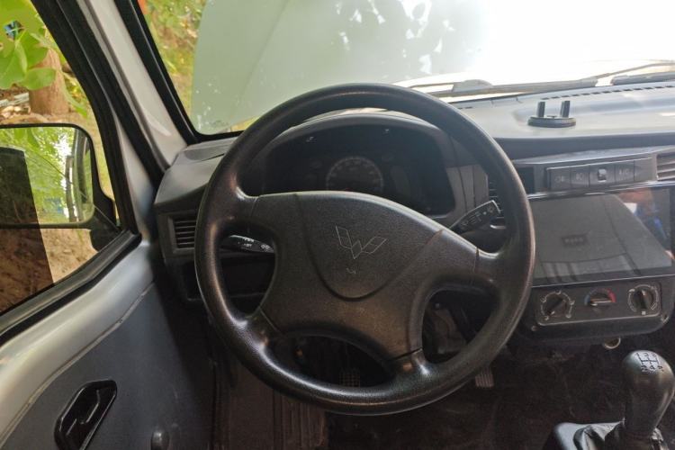 Used Wuling Zhiguang 2015 1.2L Practical LS-I Model Steering Wheel