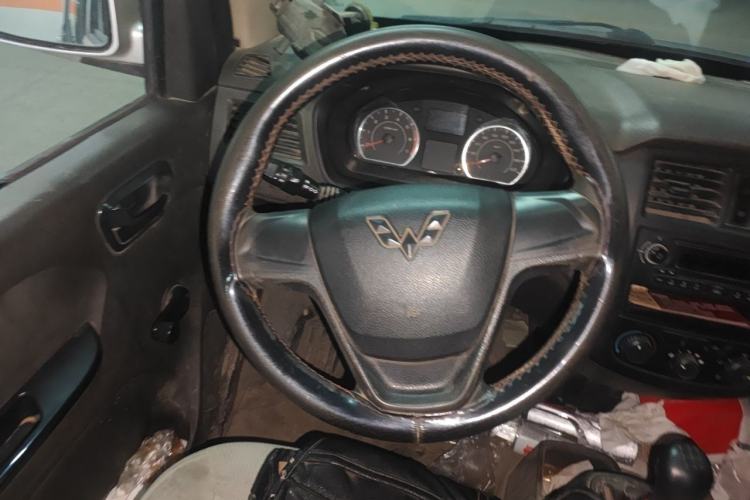 Used Wuling Zhiguang 2015 1.2L Practical LS-I Model Steering Wheel