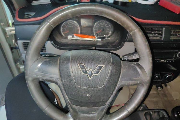Used Wuling Zhiguang 2015 1.2L S Practical Model LSI Steering Wheel