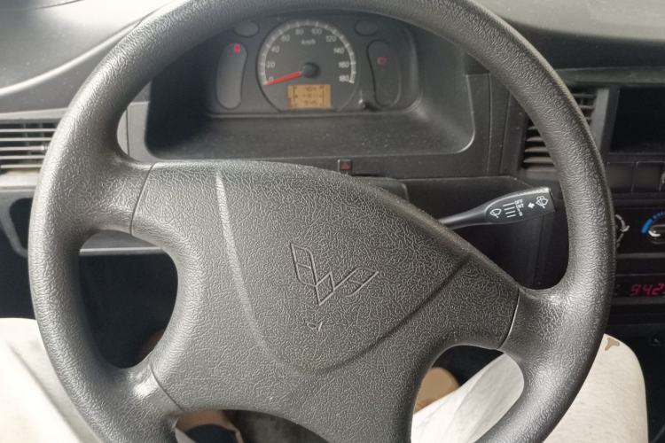 Used Wuling Zhiguang 2015 1.2L Practical LS-I Model Steering Wheel