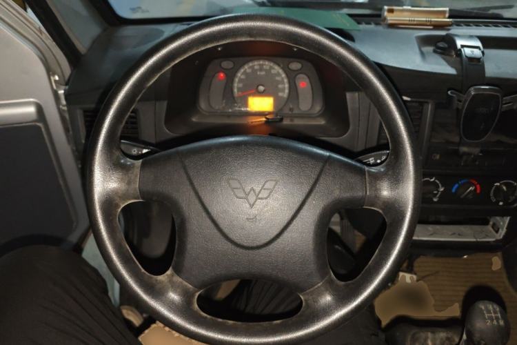 Used Wuling Zhiguang 2015 1.2L Practical LS-I Model Steering Wheel