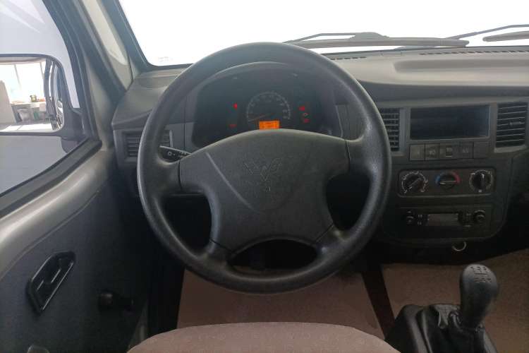 Used Wuling Zhiguang 2015 1.2L Standard Model LSI Steering Wheel