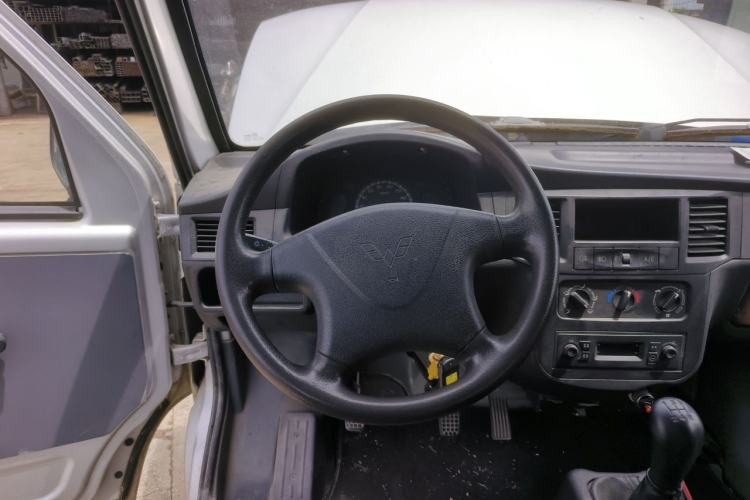 Used Wuling Zhiguang 2015 1.2L Practical LS-I Model Steering Wheel
