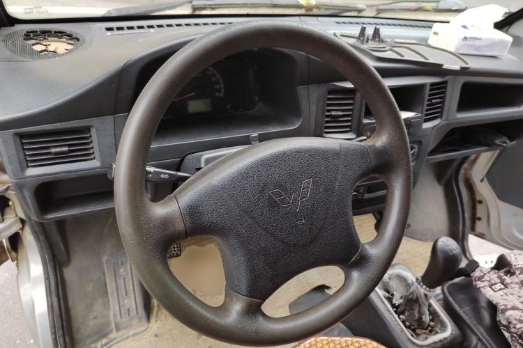 Used Wuling Zhiguang 2015 1.2L Practical LS-I Model Steering Wheel