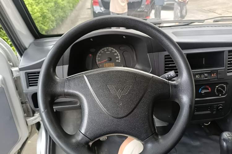 Used Wuling Zhiguang 2015 1.2L Practical LS-I Model Steering Wheel