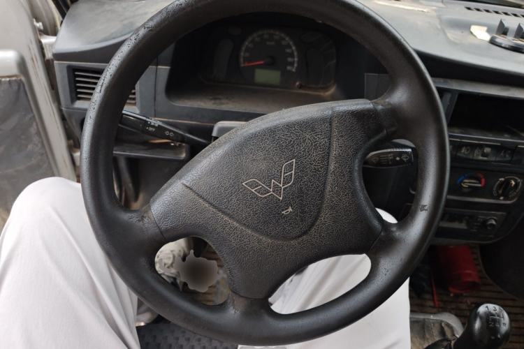 Used Wuling Zhiguang 2015 1.2L Standard Model LSI Steering Wheel
