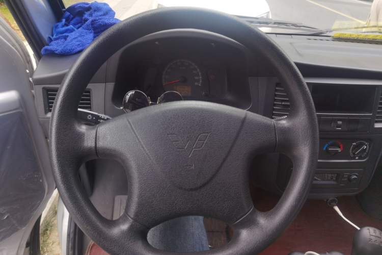 Used Wuling Zhiguang 2015 1.2L Practical LS-I Model Steering Wheel
