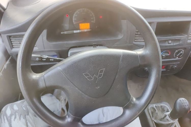 Used Wuling Zhiguang 2015 1.2L Practical LS-I Model Steering Wheel