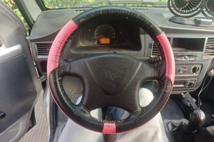 Used Wuling Zhiguang 2015 1.2L S Practical Model LSI Steering Wheel