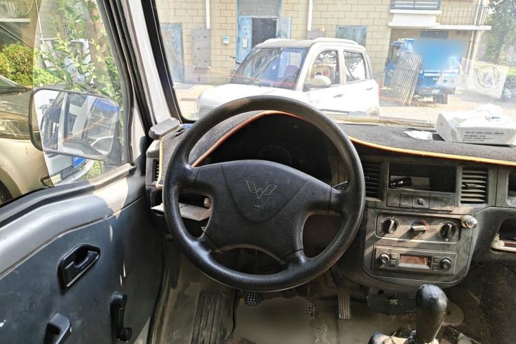 Used Wuling Zhiguang 2015 1.2L Practical LS-I Model Steering Wheel
