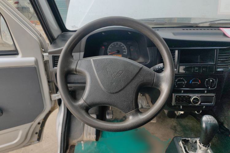 Used Wuling Zhiguang 2015 1.2L Practical LS-I Model Steering Wheel