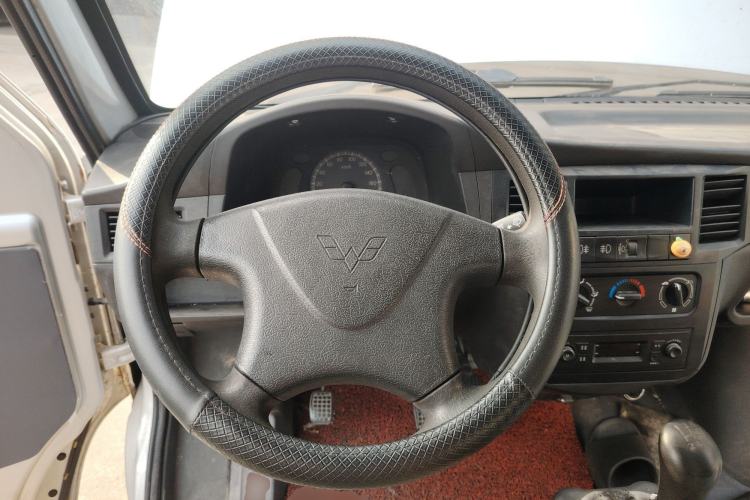Used Wuling Zhiguang 2015 1.2L Practical LS-I Model Steering Wheel
