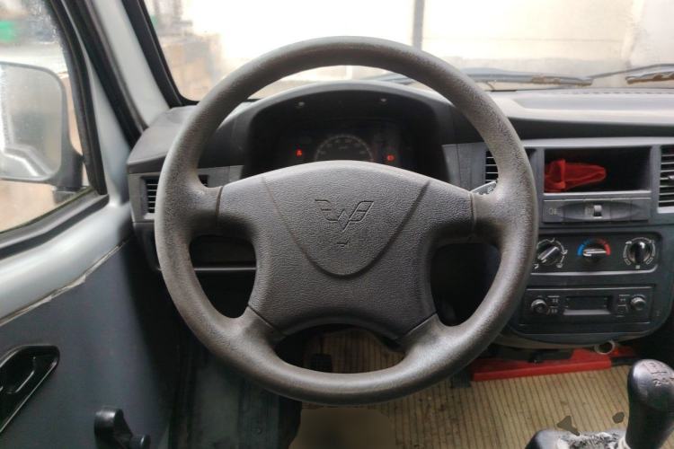Used Wuling Zhiguang 2015 1.2L Practical LS-I Model Steering Wheel
